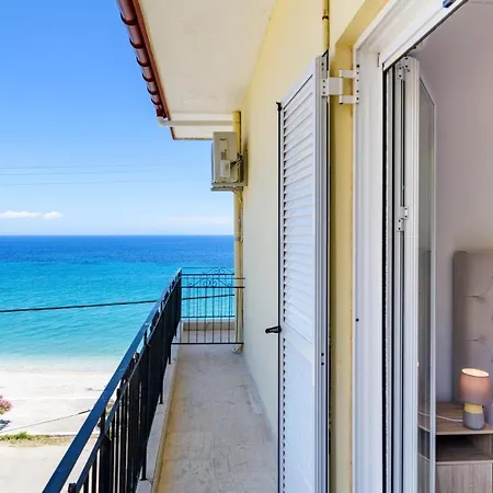 Apartamento Double Bedroom Flat At Ragia Beach! Poros (Kefalonia)